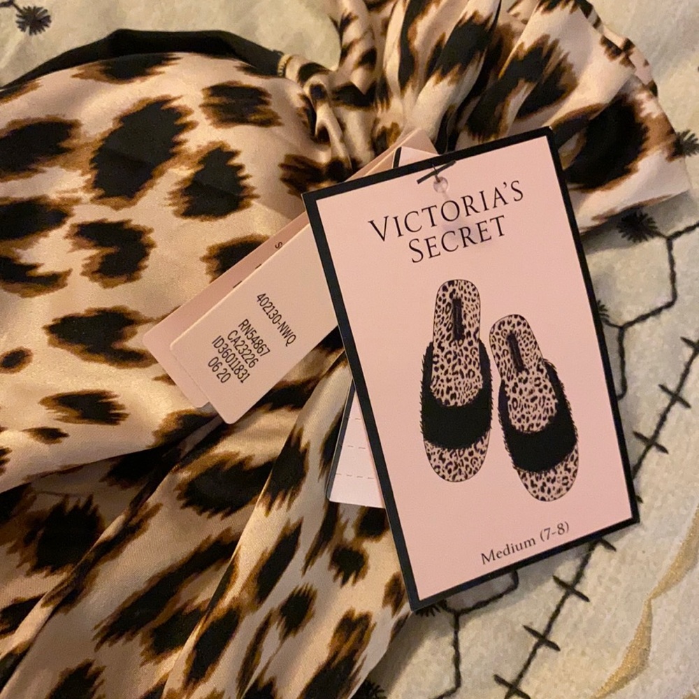 Brand new Victoria Secret slippers